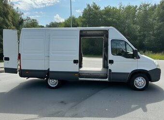 🟢 Levný pronájem dodávky Chomutov – ideální na stěhování