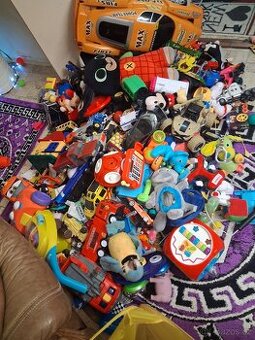 Prodam spoustu hraček
