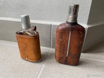 Starožitné Kožené A Skleněné Lahve
