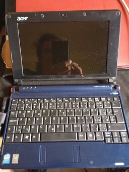 Acer aspire one.