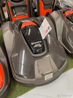 Robotická sekačka Husqvarna 430X (kabelové sečení) / 3200 m²