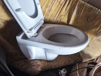 WC mísa závěsná se sedátkem