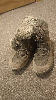 Dívčí sněhule, 39 - 1