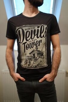 Tenké tričko s krátkým rukávem - 1