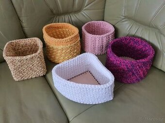 sbírka - sada háčkovaných úložných košů