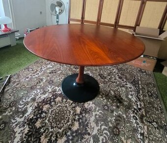 Luxusní masivní stůl stav jako nový