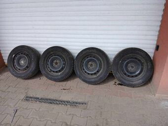 FIAT TIPO / FIAT 500L DISKY R15  S PNEU ZIMNÍ