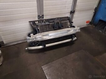 chladičová stěna Audi A6 4F