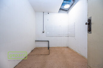 Pronájem komerčního prostoru (obchod) o velikosti 14m2, Prah