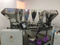 Automatické počítací a dávkovací váhy VXND- 6 proudů