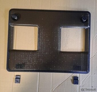 Mriežka na štvorcové svetlá -