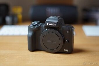 Canon M50 explore combo