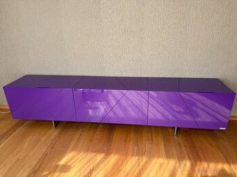 Hanák fialová komoda