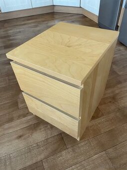 Noční stolek Ikea Malm
