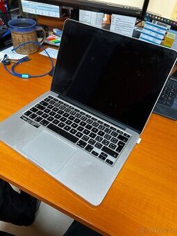 MacBook Pro 13” Early 2015, i5 / 8GB / 128GB