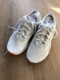 Damske tenisky Reebok 37