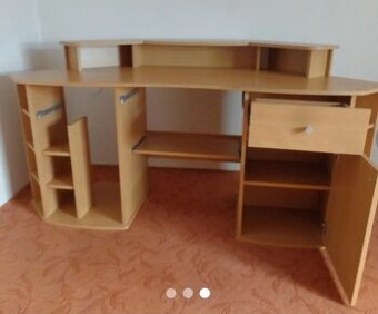 Počítačový stůl