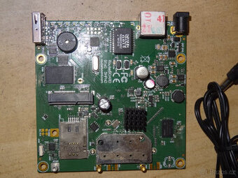 Mikrotik Routerboard RB912 - funkční odzkoušený RB912UAG-5HP