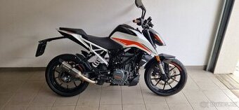 KTM 390 Duke r.v 8/22  . 803 km