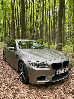 BMW M5 F10 30 Jahre