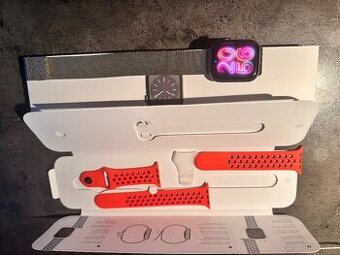Apple Watch Series 8, 45 mm, nerezová ocel, Cellular (eSIM) - 1