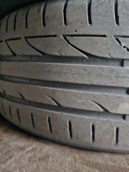235/40R19 96W  Bridgestone Potenza  S001