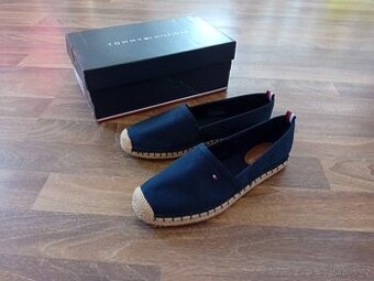 Nové boty/ espadrilky Tommy Hilfiger vel. 37