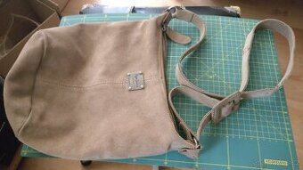 Kožená taška přes rameno Pepe Jeans