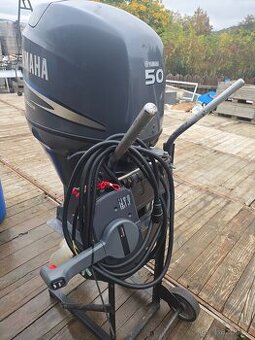 Lodni motor Yamaha 50 4takt, vstrik, dlouha noha