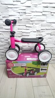 Playtive dětské odrážedlo růžové