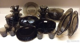 jídelní souprava Vereco / Francie - 43+12 ks zdarma