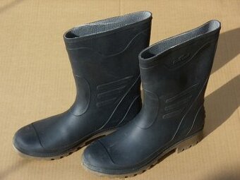 Prodám nové, odlehčené GUMOVKY č. 11 (45)