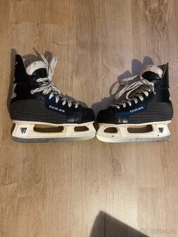 Prodám dětské lední brusle Botas, velikost 33.