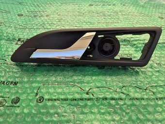 Škoda Octavia II levá přední vnitřní klika