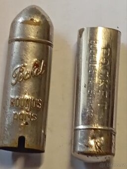 Kříže, madonky, sv. obrázky a staré modlitební knížky