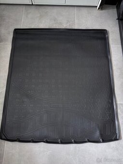 Gumová vana do kufru VW Passat B8