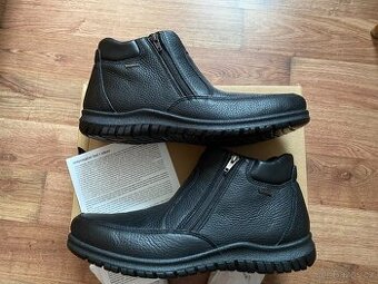 Nové pánské elegantní zimní boty Baťa s kožichem - č. 44