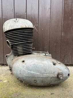 Motor Jawa 250/553 libeň