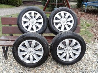 Komplet Zimní Sada Hankook Poklice 215/65/17 ET38 5x112