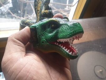 Dinosaur - svítilna, prase, autíčko dálka