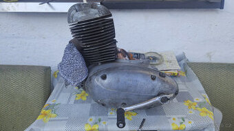 Motor Jawa 250/353
