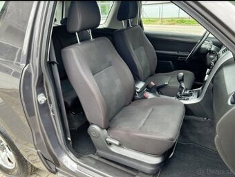 Koupím Sedačky Suzuki Grand Vitara 3 dveř