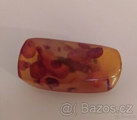 Velká starožitná jantarová brož