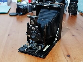 Hist. fotoaparát (Mono-Werk Magdeburg , Extrarapid) - 1920