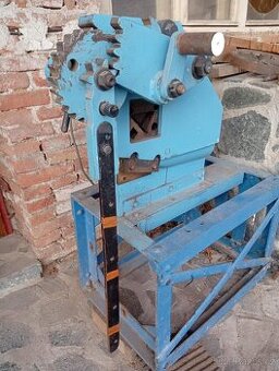 Pákové nůžky na profily