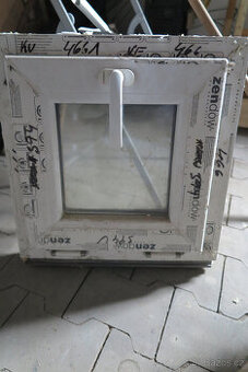 Použité okno do sklepa