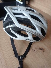 Cyklistická helma Specialized S-works Prevail