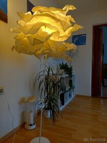 Stojací lampa(osvětlení)