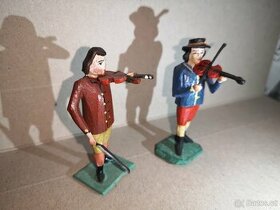 malé figurky hudebníků - houslistů pro kralický betlém