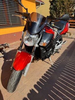 Suzuki GSR 600